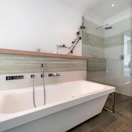 Ostseebad Sellin, Apartmán *